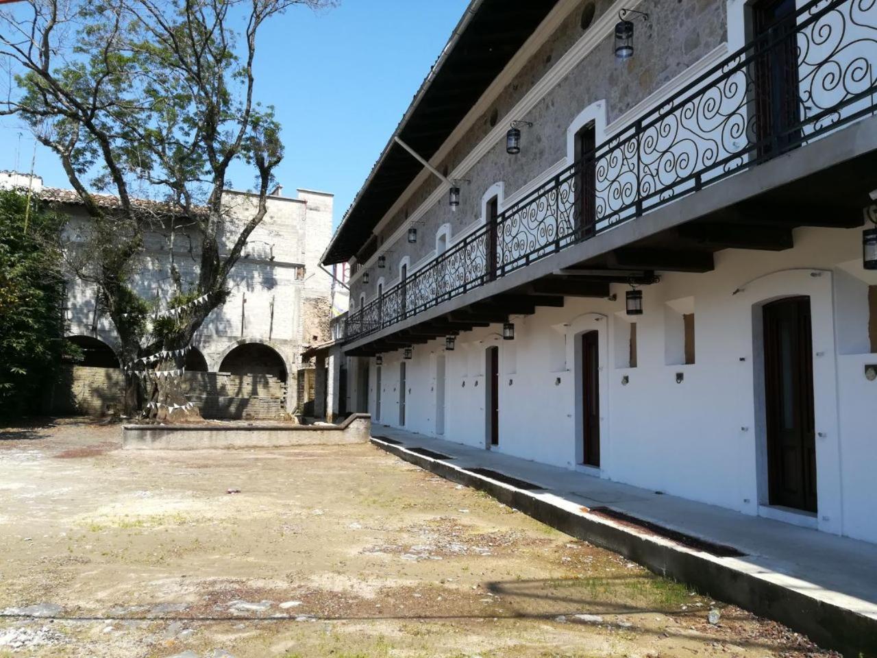 Hotel Atzalan Exterior photo