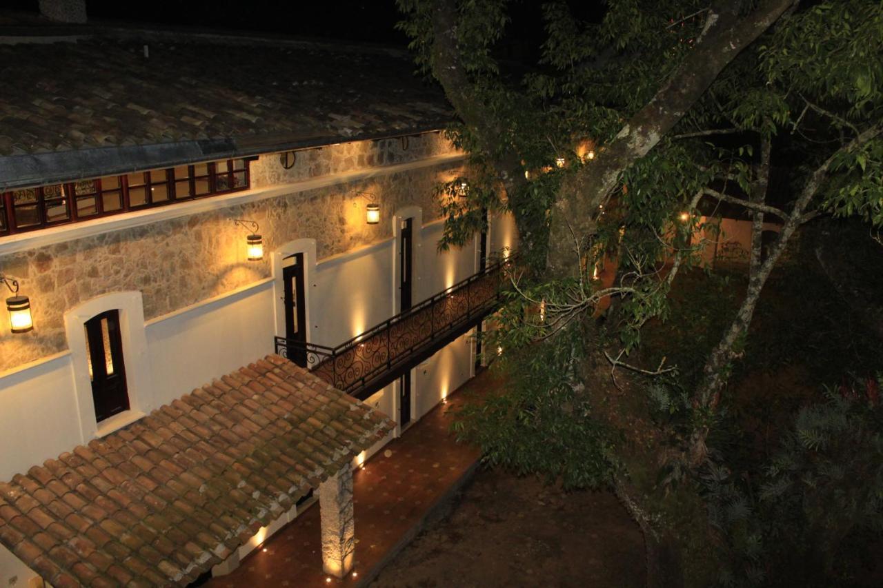 Hotel Atzalan Exterior photo