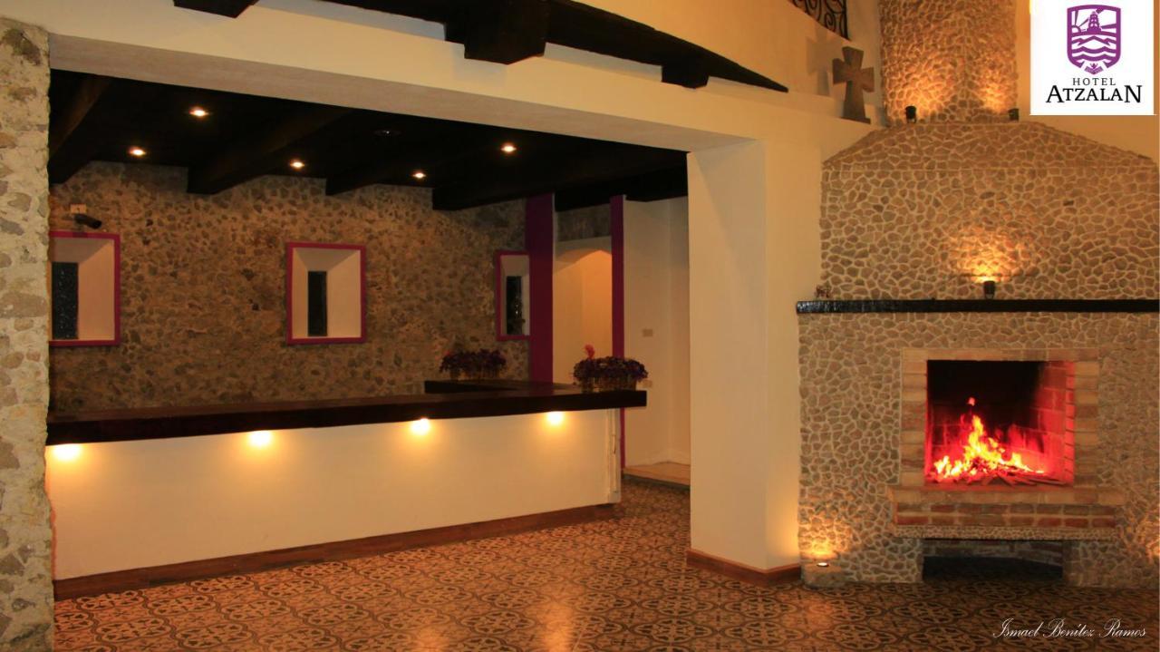 Hotel Atzalan Exterior photo