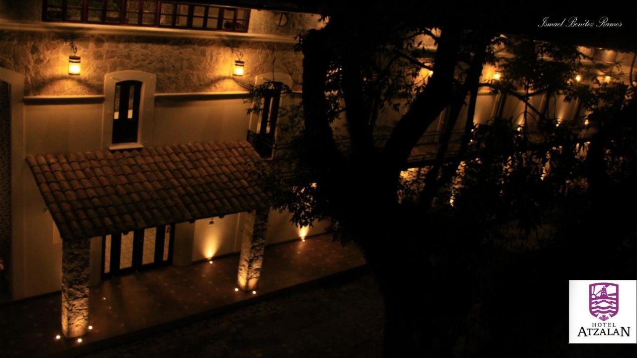 Hotel Atzalan Exterior photo